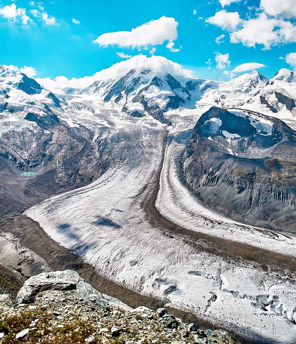 landscape-of-snowy-mountains-swiss-alps-potrait.jpg landscape-of-snowy-mountains-swiss-alps-potrait.jpg